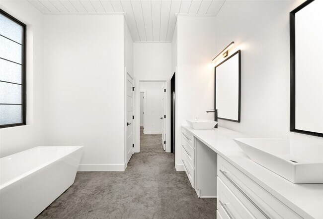 Building Photo - Modern Newly Built 4 Bed, 3 Bath Home!