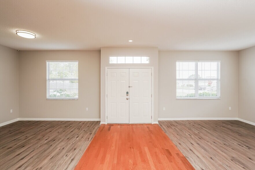 Building Photo - 7545 Jessamine Dr