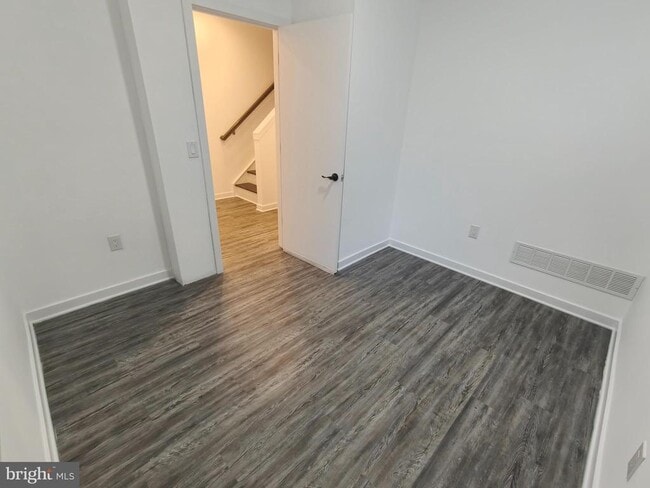 Building Photo - 3129 Beachview Ln