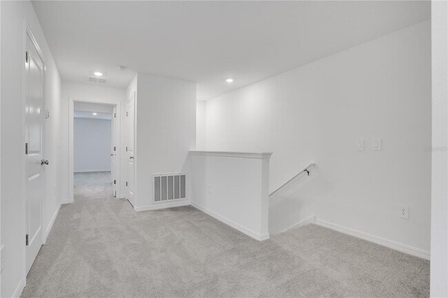 Building Photo - 212 27th St SE