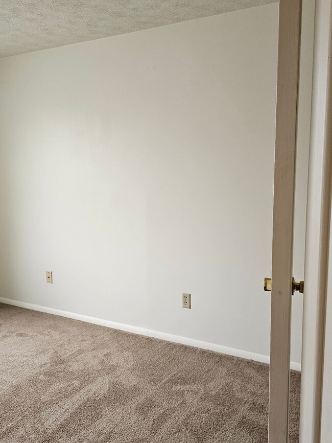 Building Photo - 1337 Vanasse Ct