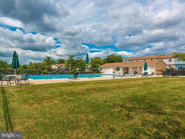 Building Photo - 5803 Oleander Pl