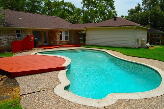 Building Photo - 3114 Greenridge Dr