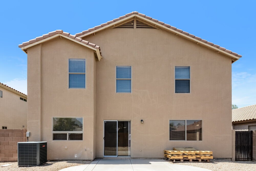 Building Photo - 16642 W Fillmore St