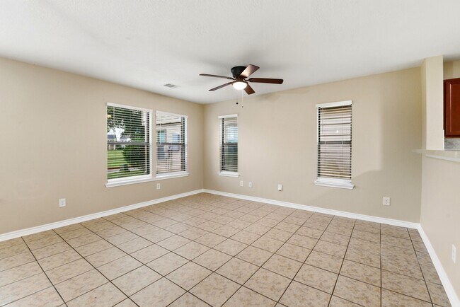 Building Photo - 1230 Grassy View Dr