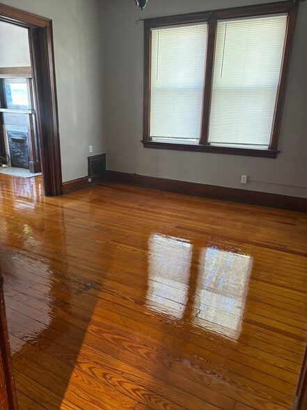 Building Photo - 1802 Holman Ave