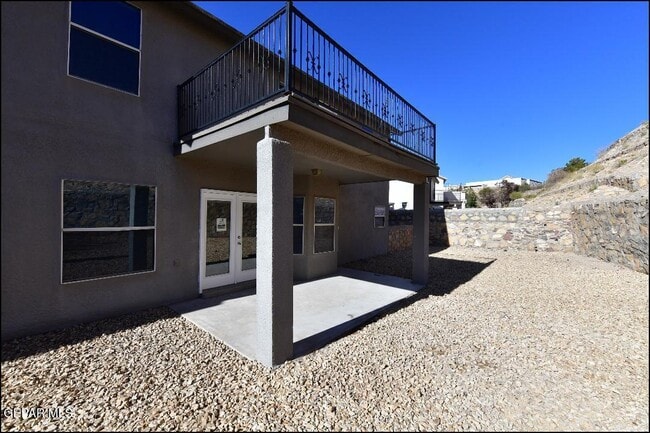 Building Photo - 1603 Villa Del Sol St