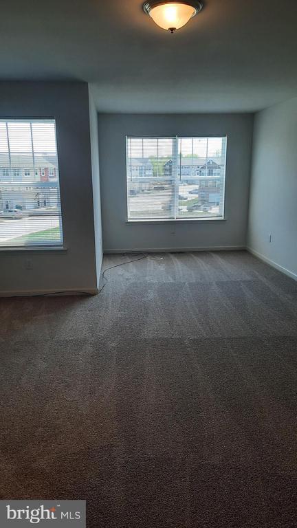 Building Photo - 712 Admiral's Quay Dr