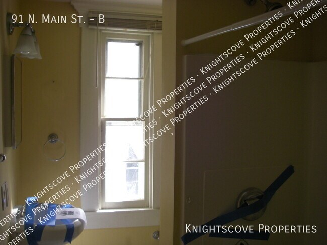 Building Photo - 91 N Main St