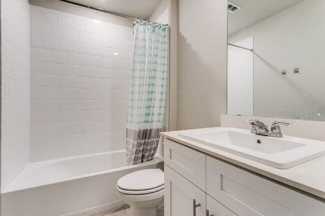 Building Photo - Stylish 4-Bedroom Home in Justin