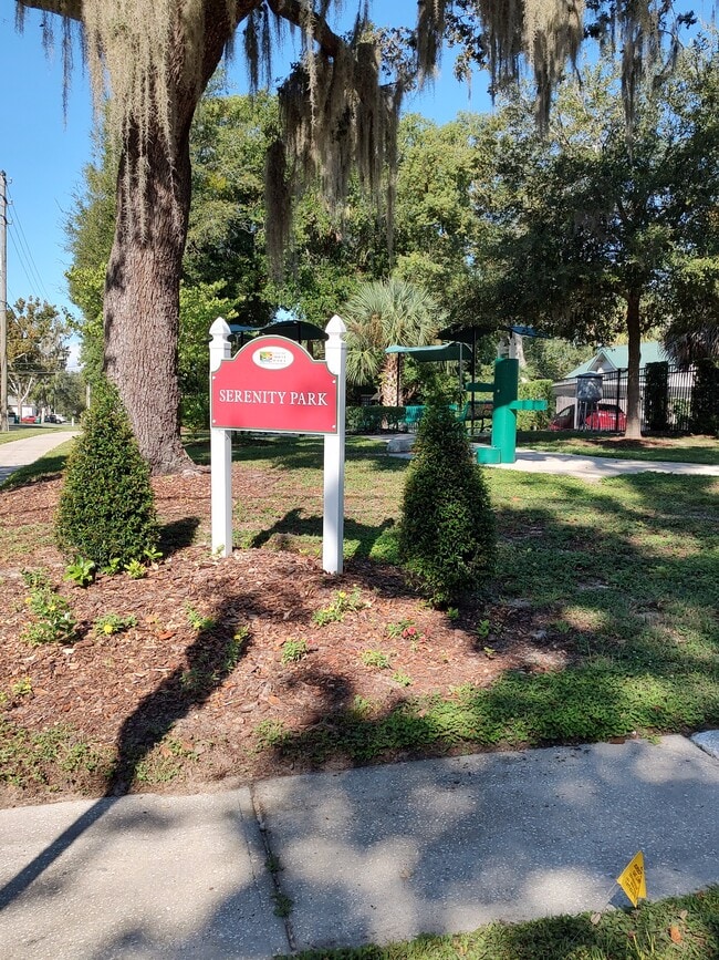 Building Photo - 925 N Tremain St