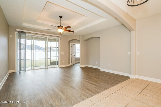 Building Photo - 667 Drysdale Dr
