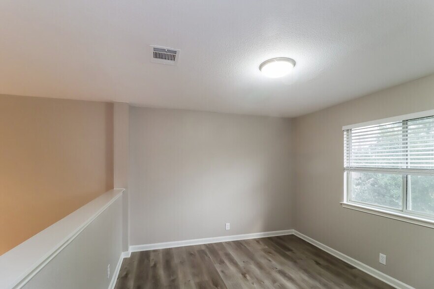 Building Photo - 21311 Derby Day Ave