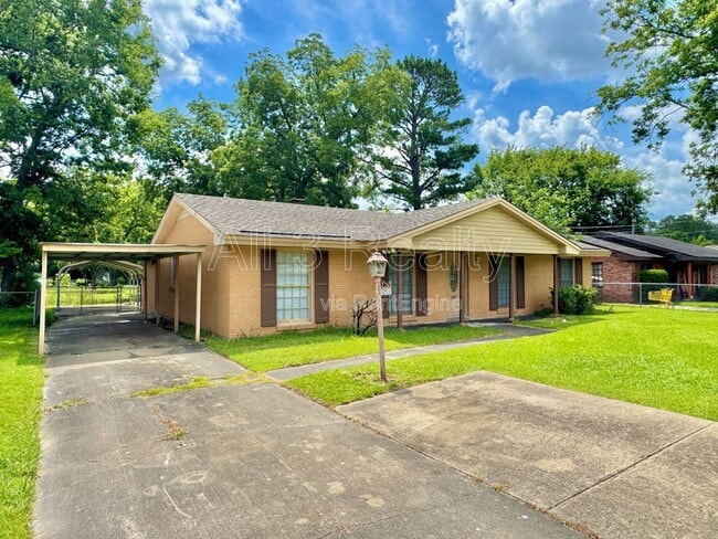 Building Photo - 3253 Windwood Dr