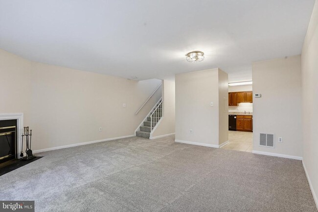 Building Photo - 5139 Dudley Ln