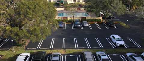 Building Photo - 2401 Riverside Dr