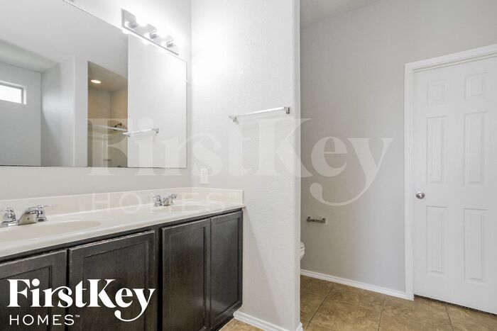Building Photo - 16542 Kettlebrook Lane