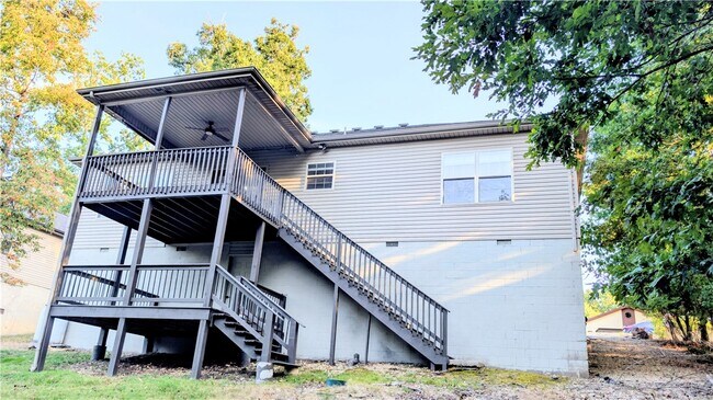 Building Photo - 36 Westbury Dr