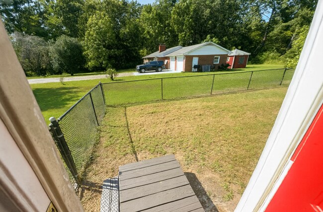 Building Photo - 42802 Higgs Ln