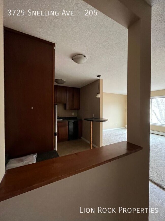 Building Photo - 3729 Snelling Ave