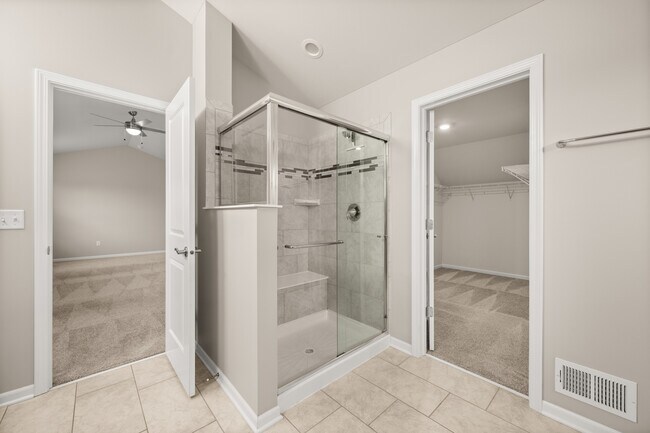 Building Photo - 406 Mary Ann Cir