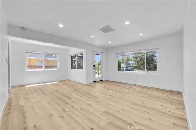 Building Photo - 5224 Hallowell Ave