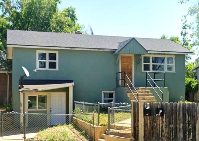 Building Photo - 830 31st Ave