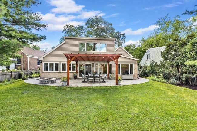 Building Photo - 40 Williamsburg Rd