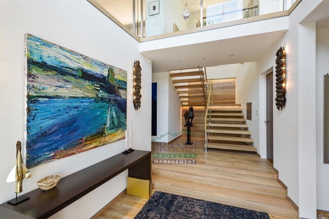 Building Photo - 19 Toyon Ln