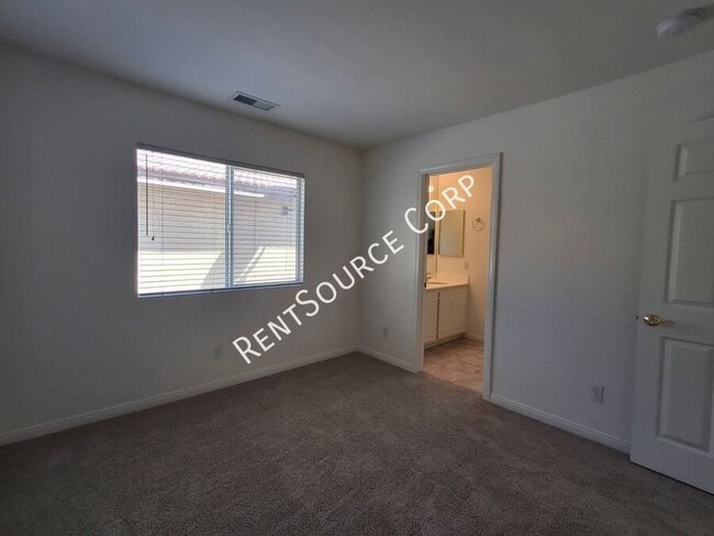 Building Photo - 24339 Alyssum Pl