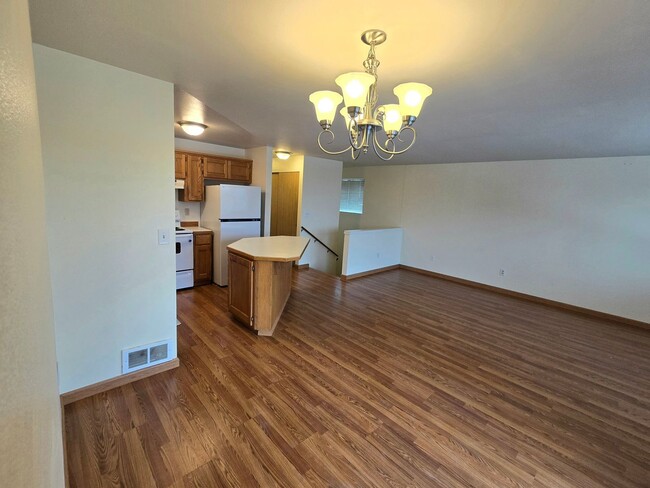 Building Photo - 2 Bedroom 2 Bath Home in Stanwood!