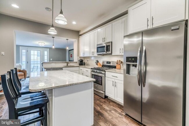 Building Photo - 3611 Hudson St