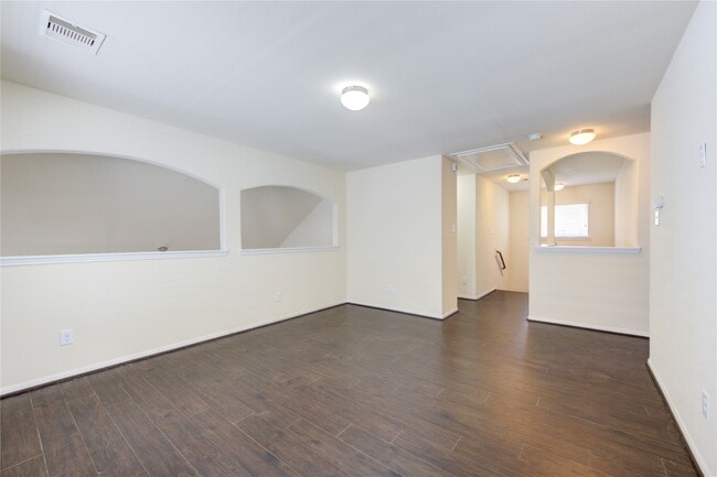 Building Photo - 6518 Wilshire Ridge