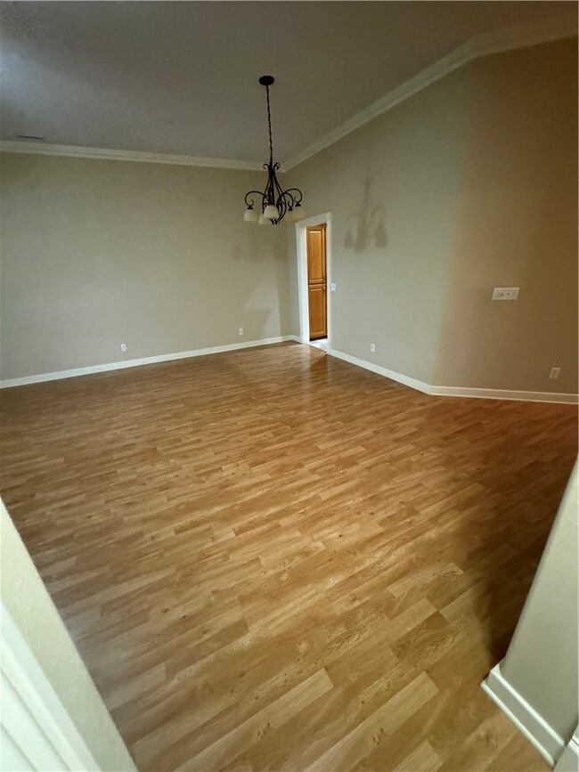 Building Photo - 82 E Cydnee St