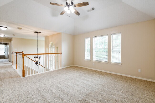 Building Photo - 241 Blue Hill Dr