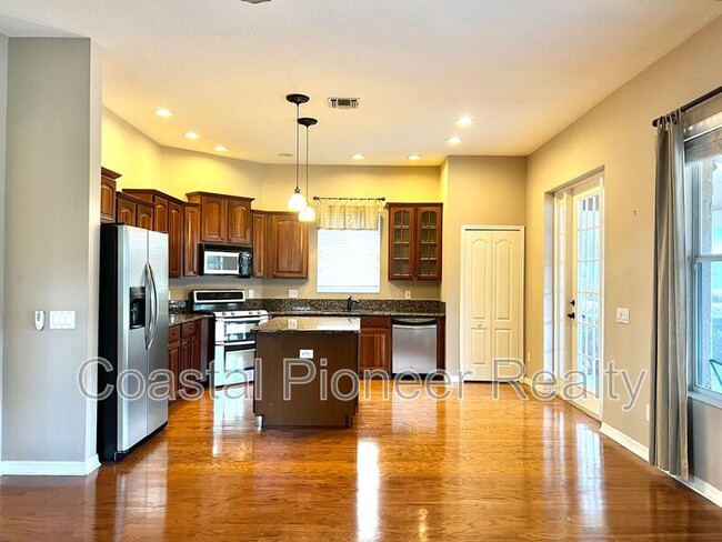 Building Photo - 9524 Greenpointe Dr