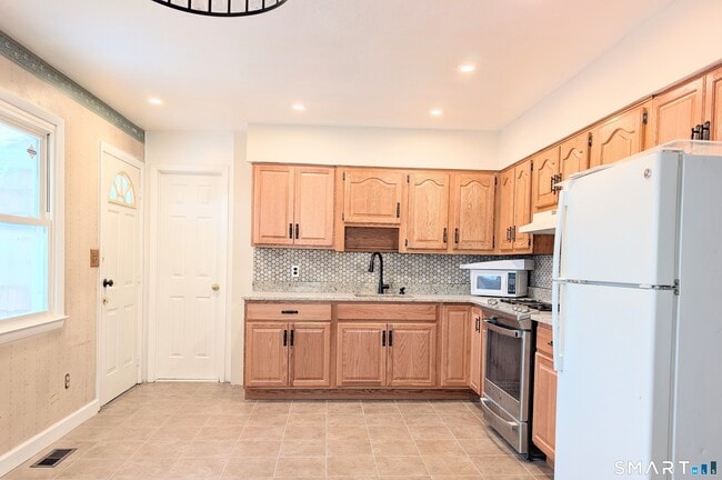 Building Photo - 139 Little Deer Rd