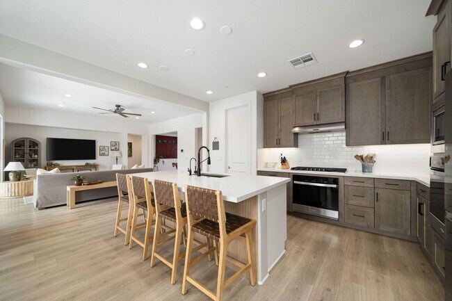 Building Photo - 81887 Via Encinitas