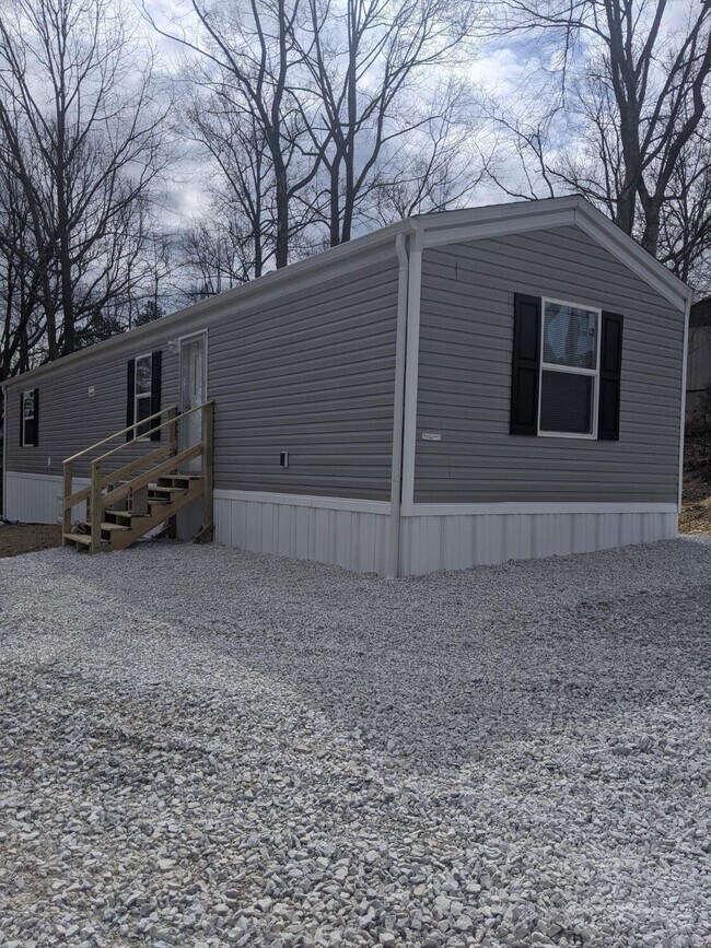 Building Photo - 249 Devils Neck Rd