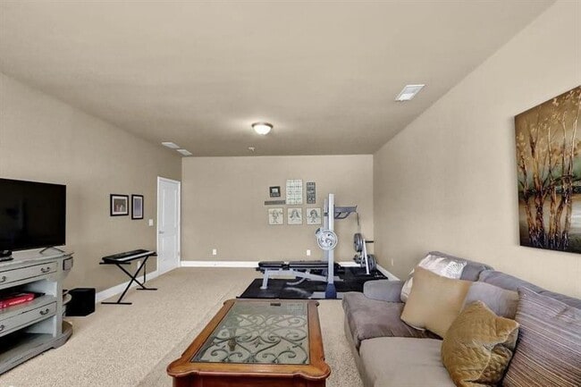 Building Photo - 4960 Wilshire Crossing