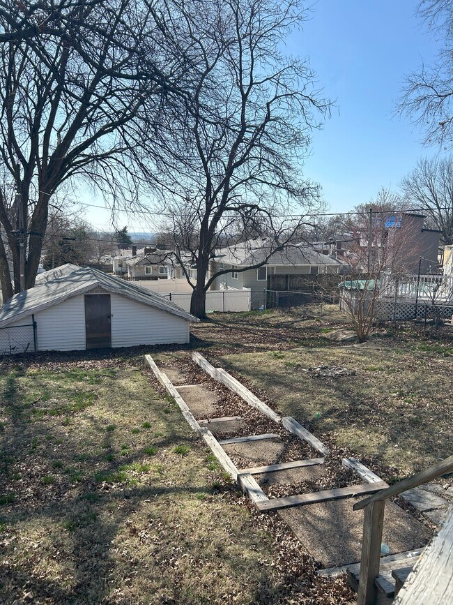 Building Photo - 6842 Plateau Ave