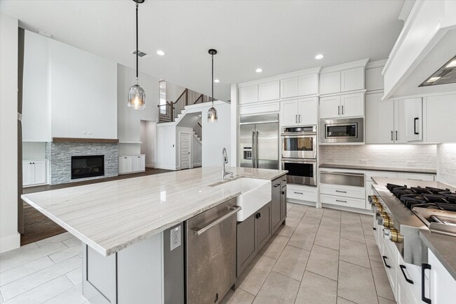 Building Photo - 626 Attingham Dr