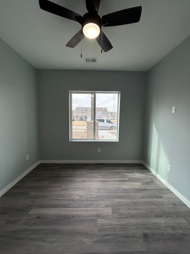 Building Photo - Mile High Investments (2724 Silver St.)