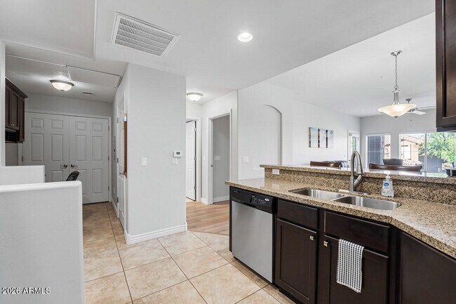 Building Photo - 5350 E Deer Valley Dr