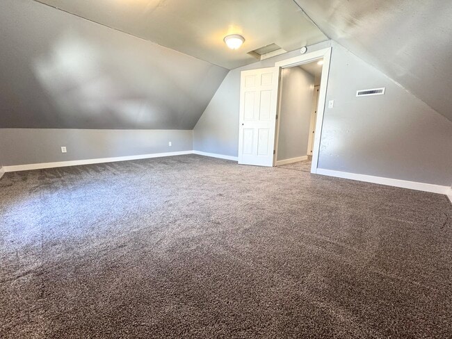 Building Photo - 408 Ave