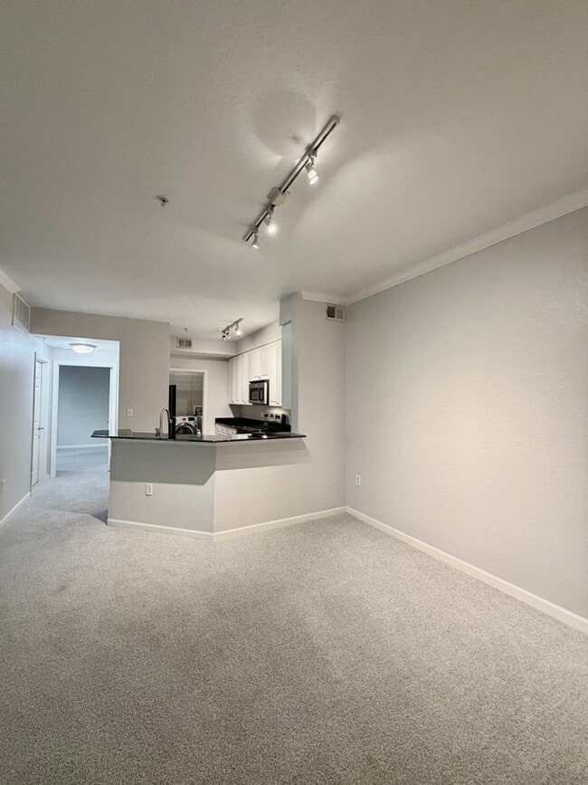 Building Photo - 8539 Gate Pkwy W