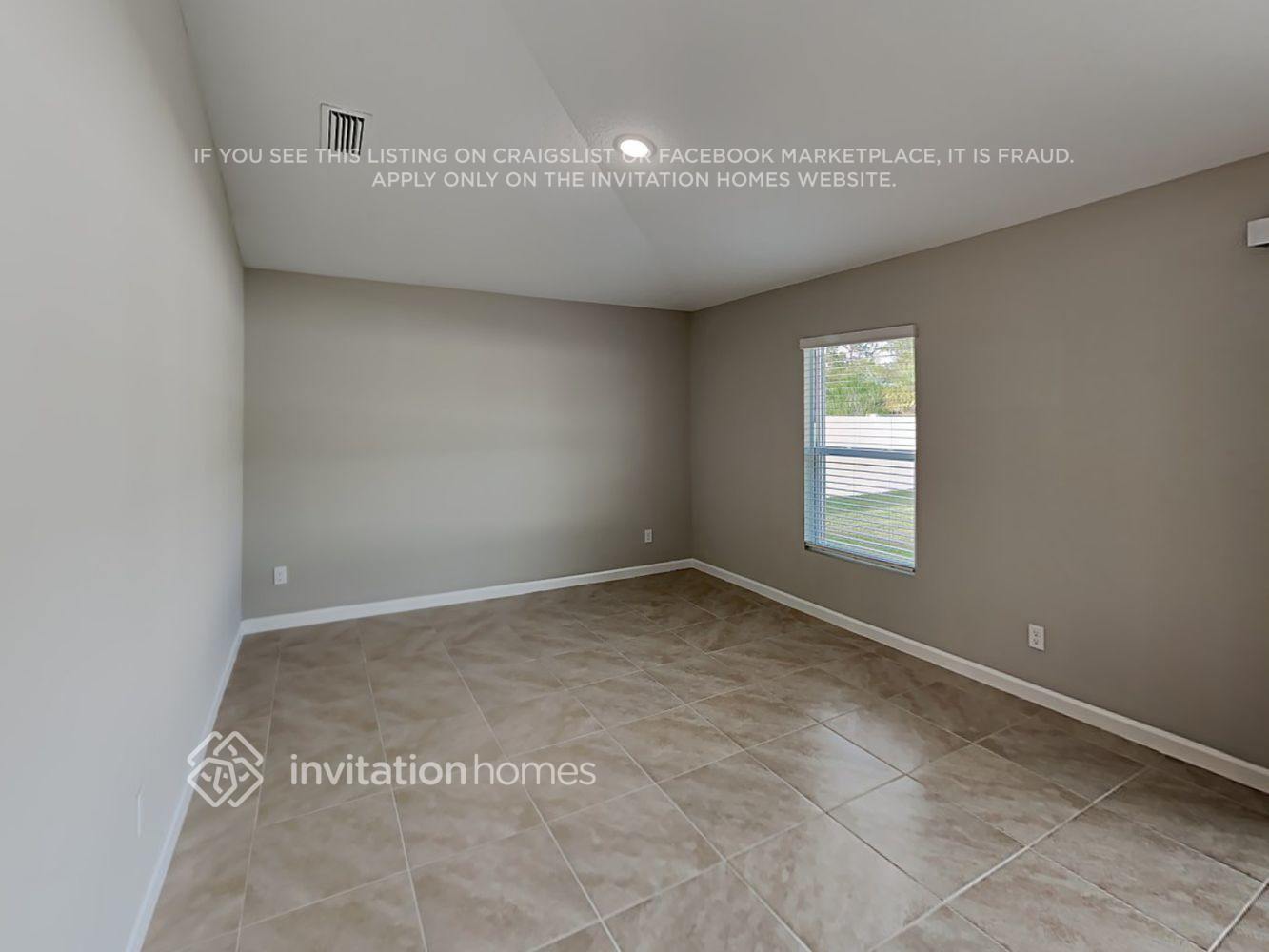 Building Photo - 844 SW Thrift Ave