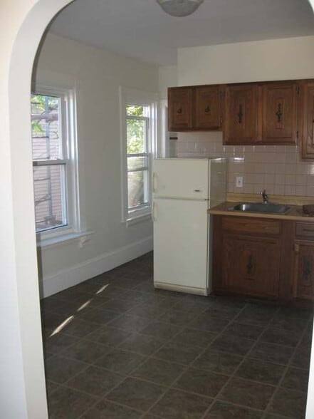 Kitchen - 62 Church St