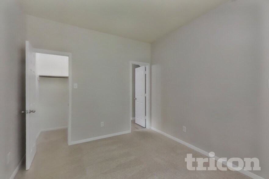 Building Photo - 12223 Elm Orch Trl