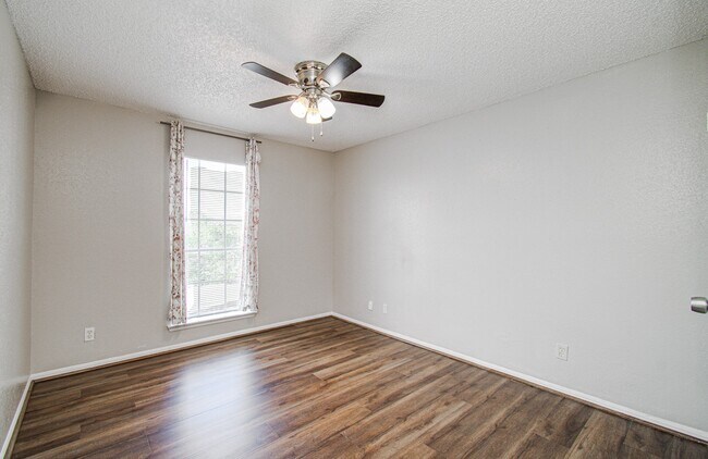 Building Photo - 10101 S Gessner Rd